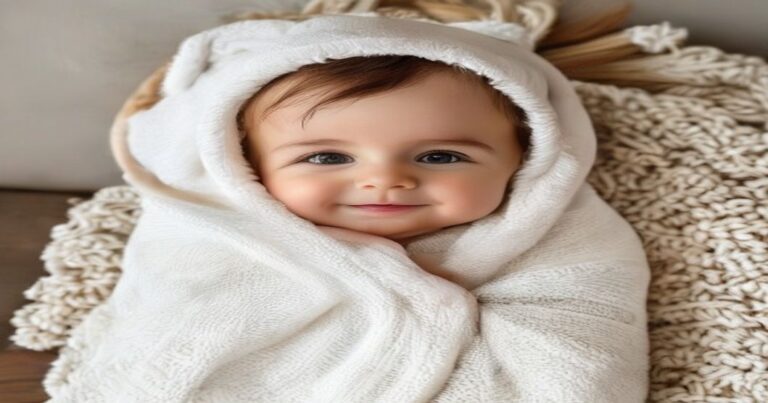 מתנה לתינוק - מארז לידה אורגני עם מגבת במבוק וטטרה | טוליז בייביז